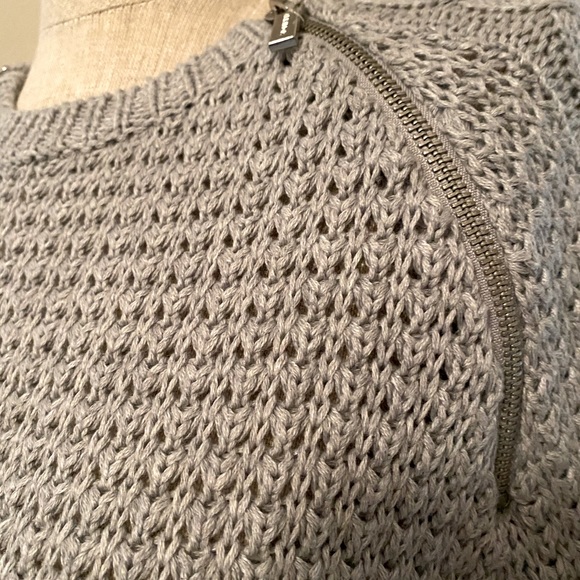 BNWT Michael Kors Scoop neck Sweater - Picture 5 of 6